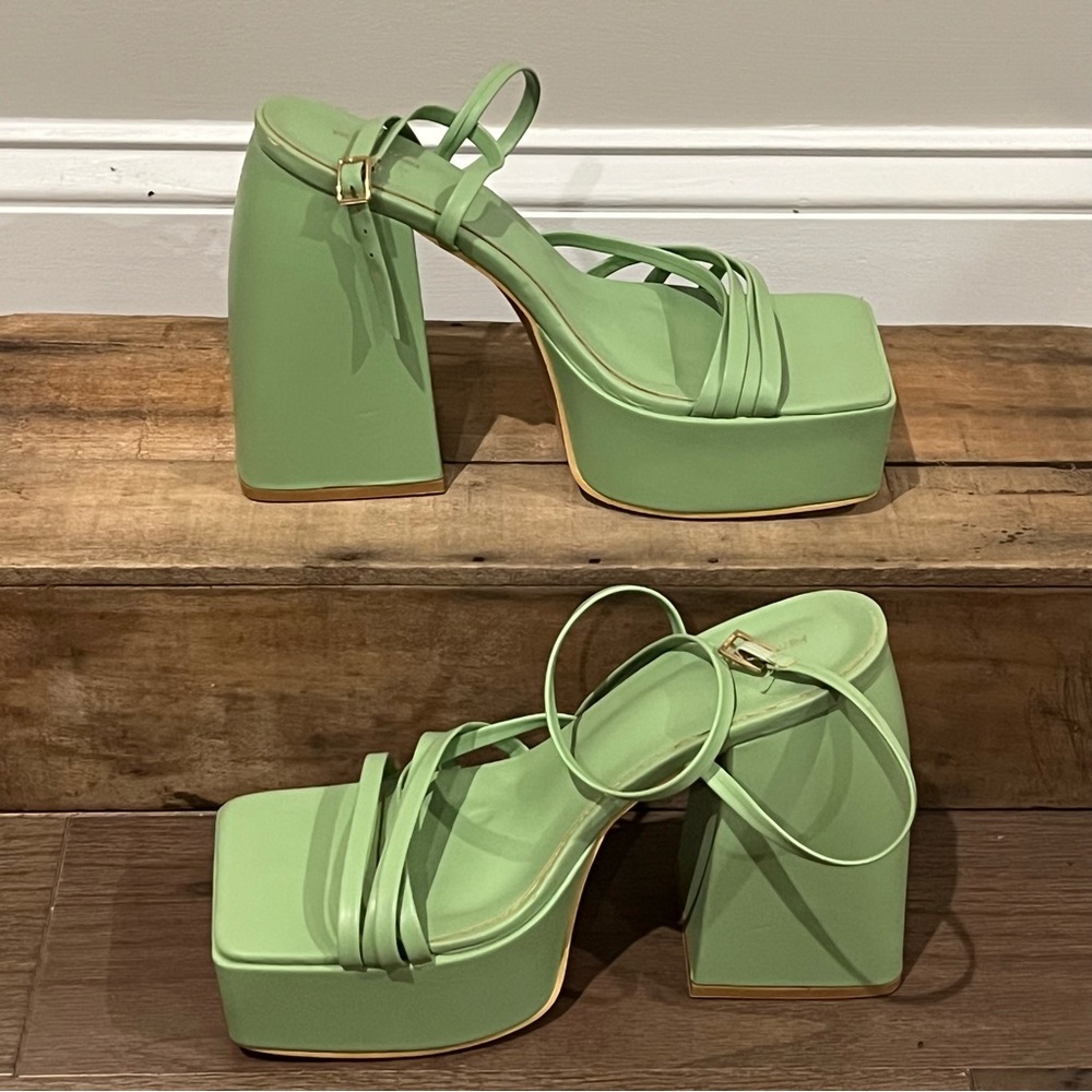 Prettylittlething Green Platform heels size‎ 5